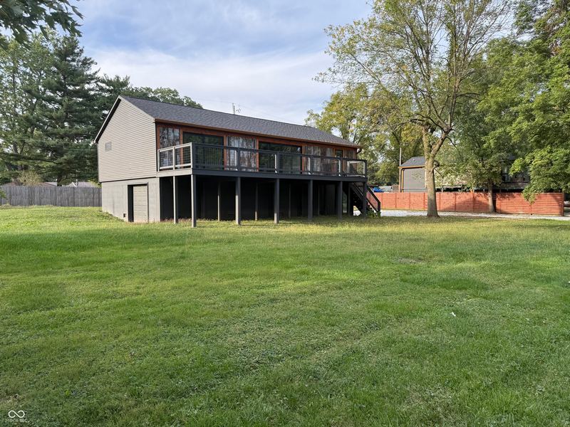 Sold riverfront home at 258 Riverwood Drive, Noblesville
